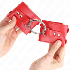 KINK - FIXED WRIST RESTRAINTS WITH RING AND STUDS ADJUSTABLE RED 17-22 CM X 6.5 CM